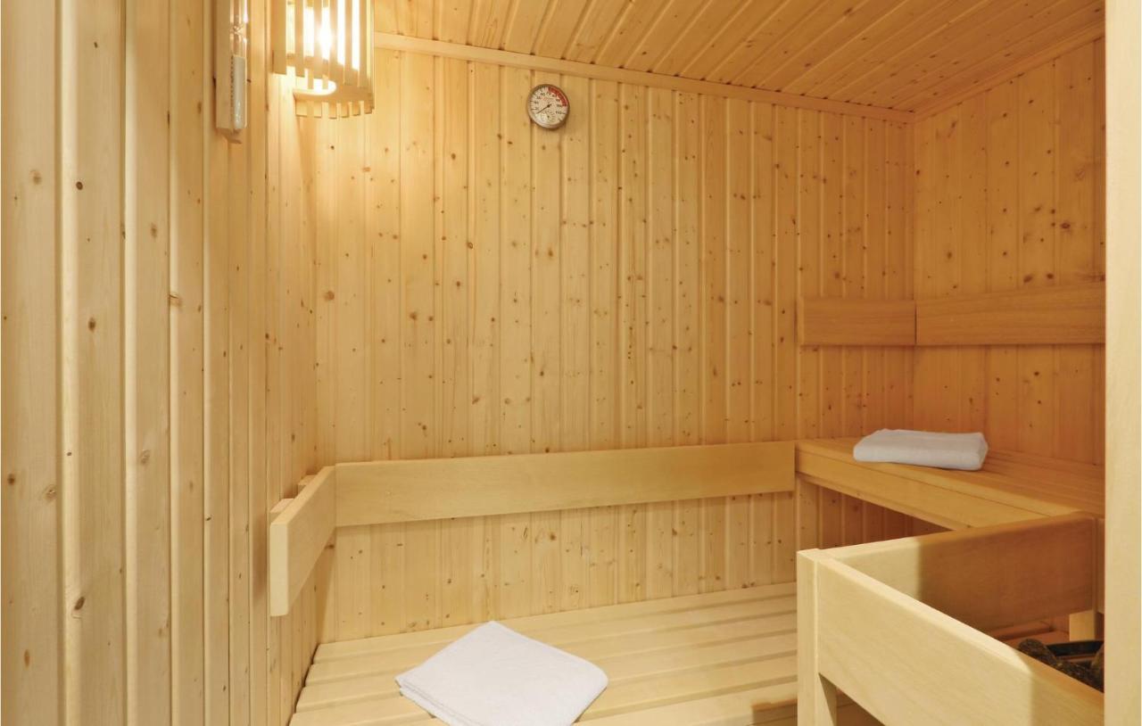 Cozy Apartment In Luebeck Travemuende With Sauna Esterno foto